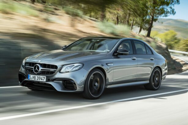 Mercedes Amg E 63 S 2017 Mieux Qu Un Dragster Sport Auto Mercedes Amg E 63 S 2017 Mieux Qu Un Dragster Sport Auto